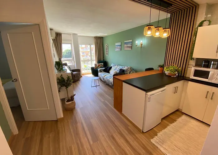 Minerva, One Bedroom Family Apartment, Great Location, Pool With Water Slides, Sleeps 4