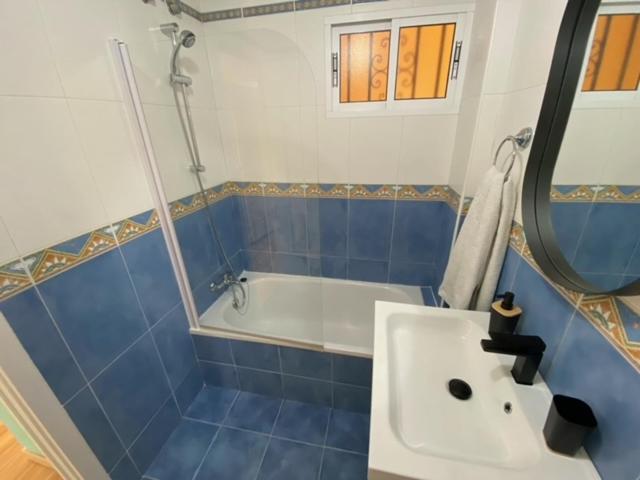 Minerva, One Bedroom Family Apartment, Great Location, Pool With Water Slides, Sleeps 4