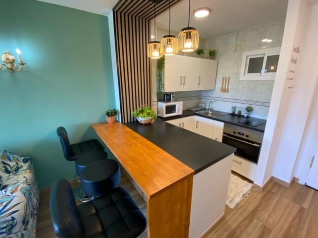 Minerva, One Bedroom Family Apartment, Great Location, Pool With Water Slides, Sleeps 4 *