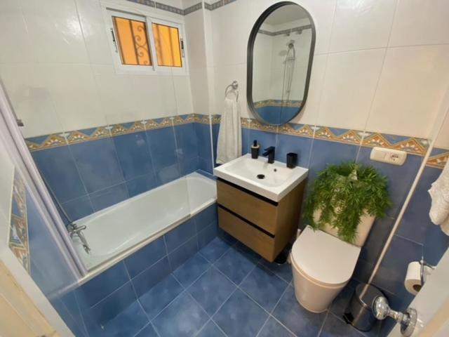 Minerva, One Bedroom Family Apartment, Great Location, Pool With Water Slides, Sleeps 4