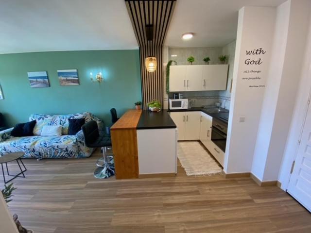 Minerva, One Bedroom Family Apartment, Great Location, Pool With Water Slides, Sleeps 4 Apartment *