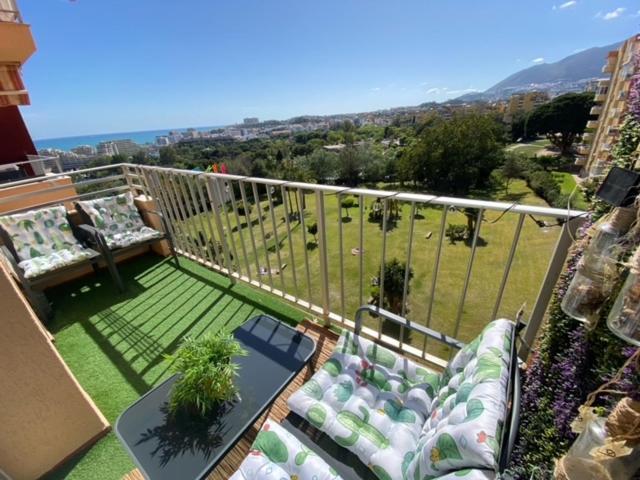 Apartment Minerva, One Bedroom Family Apartment, Great Location, Pool With Water Slides, Sleeps 4 Benalmadena