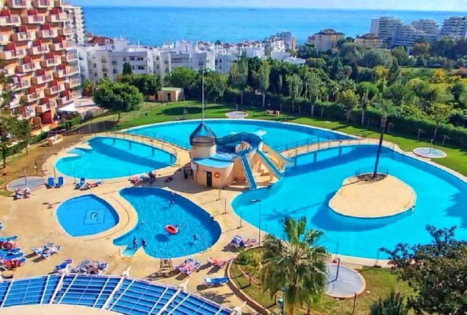 Minerva, One Bedroom Family Apartment, Great Location, Pool With Water Slides, Sleeps 4 Apartment Benalmadena